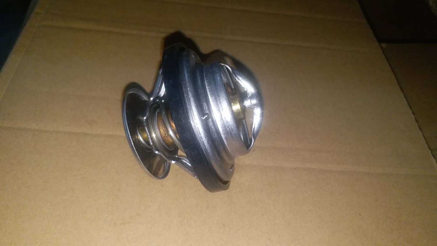 Термостат 83&deg;С MC11 T5G